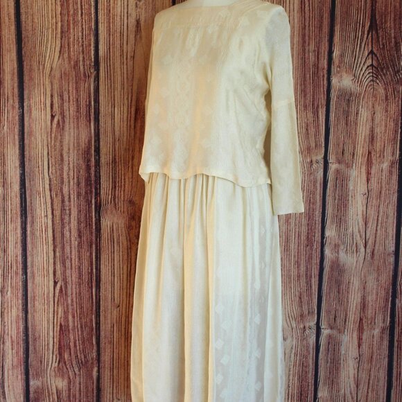 Vintage 1960s Blouse and Skirt, Ivory Silk Separates, Square Neckline 3/4 Sleeve - Picture 8 of 10